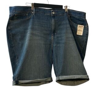 NWT Signature by Levi Strauss Mid-Rise Bermuda Jean Shorts Women Plus Size 28W